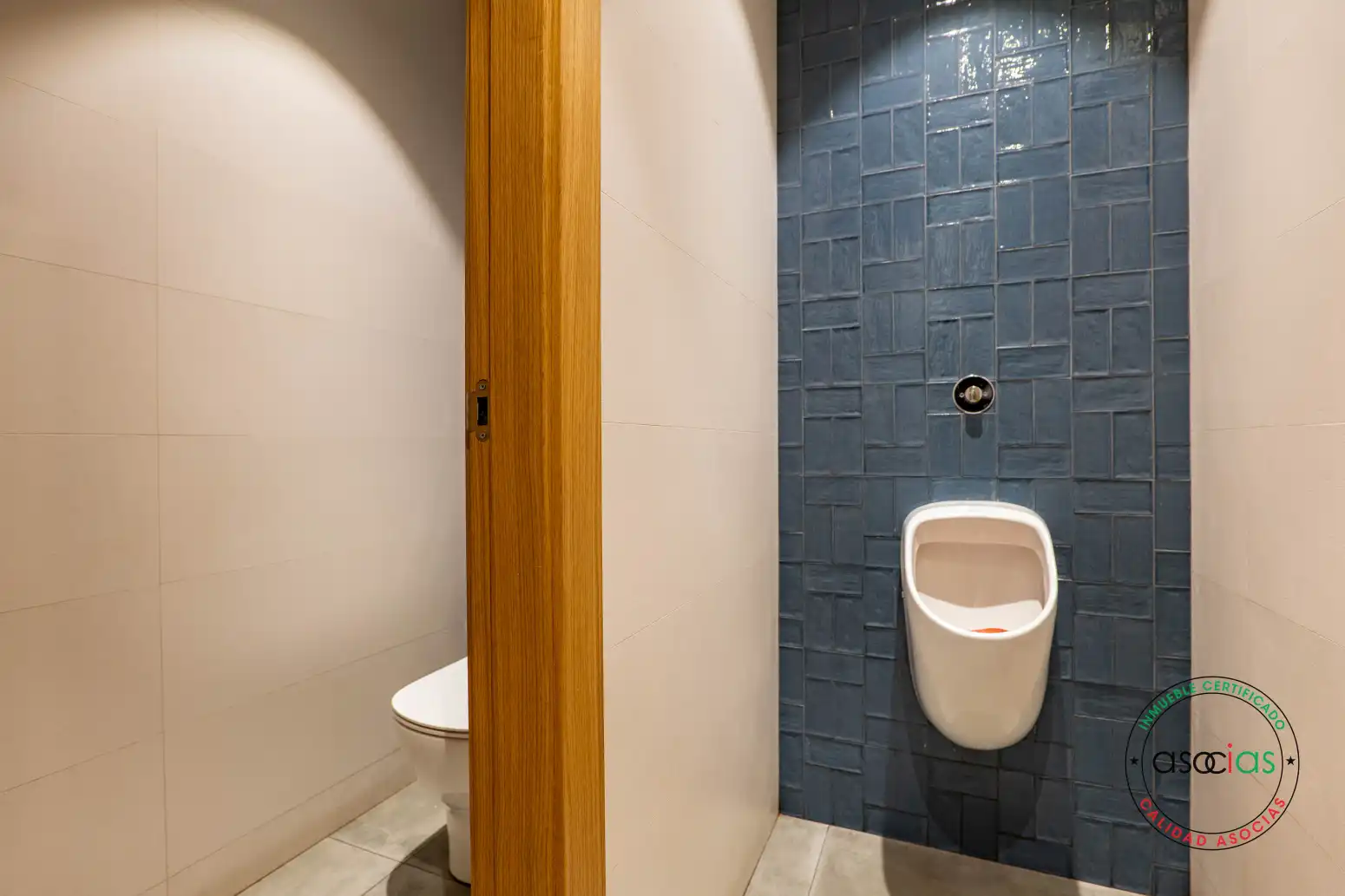 Badezimmer von Geschaftsraum zum Verkauf in Gijón 
