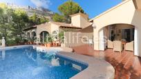 Vista exterior de Casa o xalet en venda en Altea amb Aire condicionat, Terrassa i Piscina