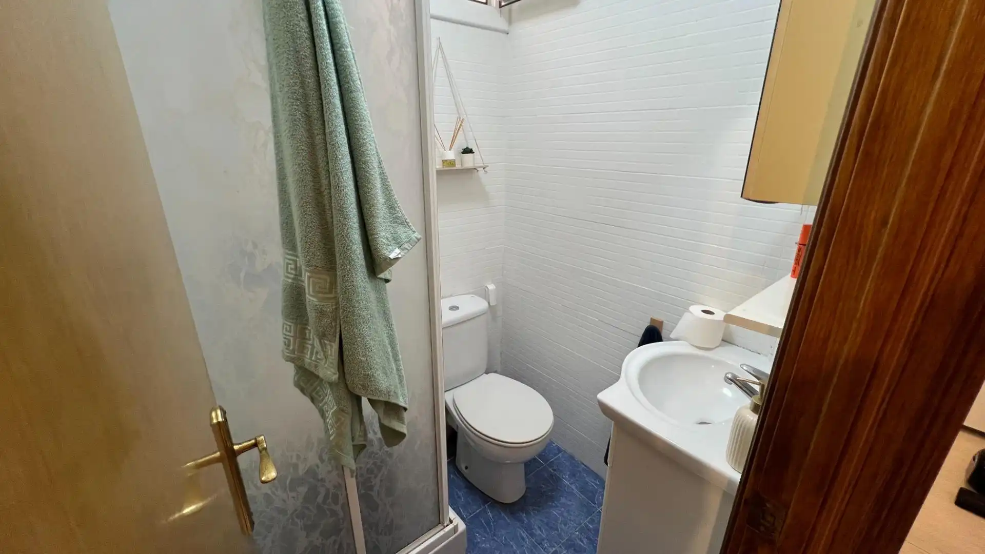 Badezimmer von Wohnung zum Verkauf in Badalona