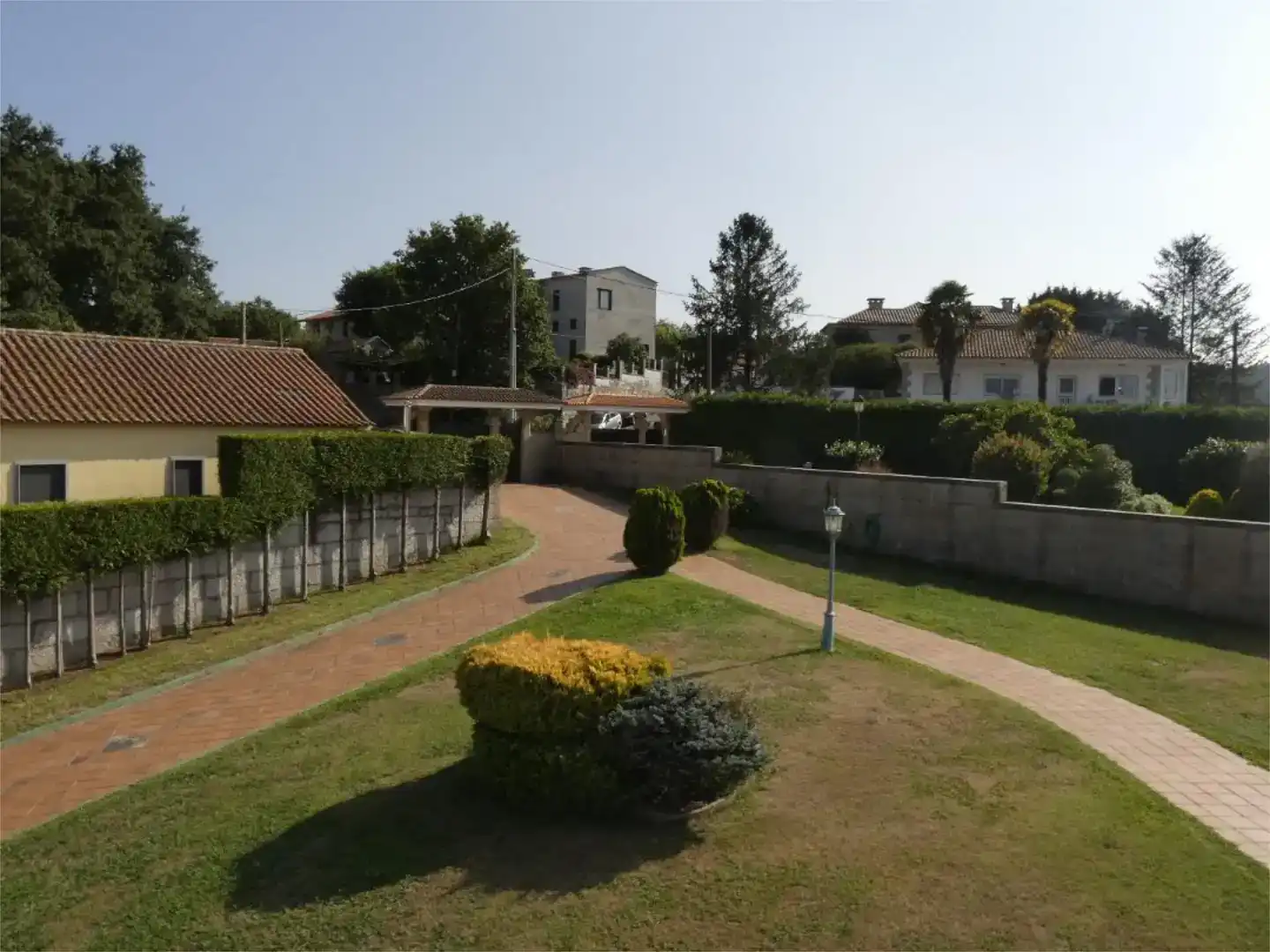 Jardí de Pis en venda en Pontevedra Capital  amb Jardí privat, Parquet i Piscina