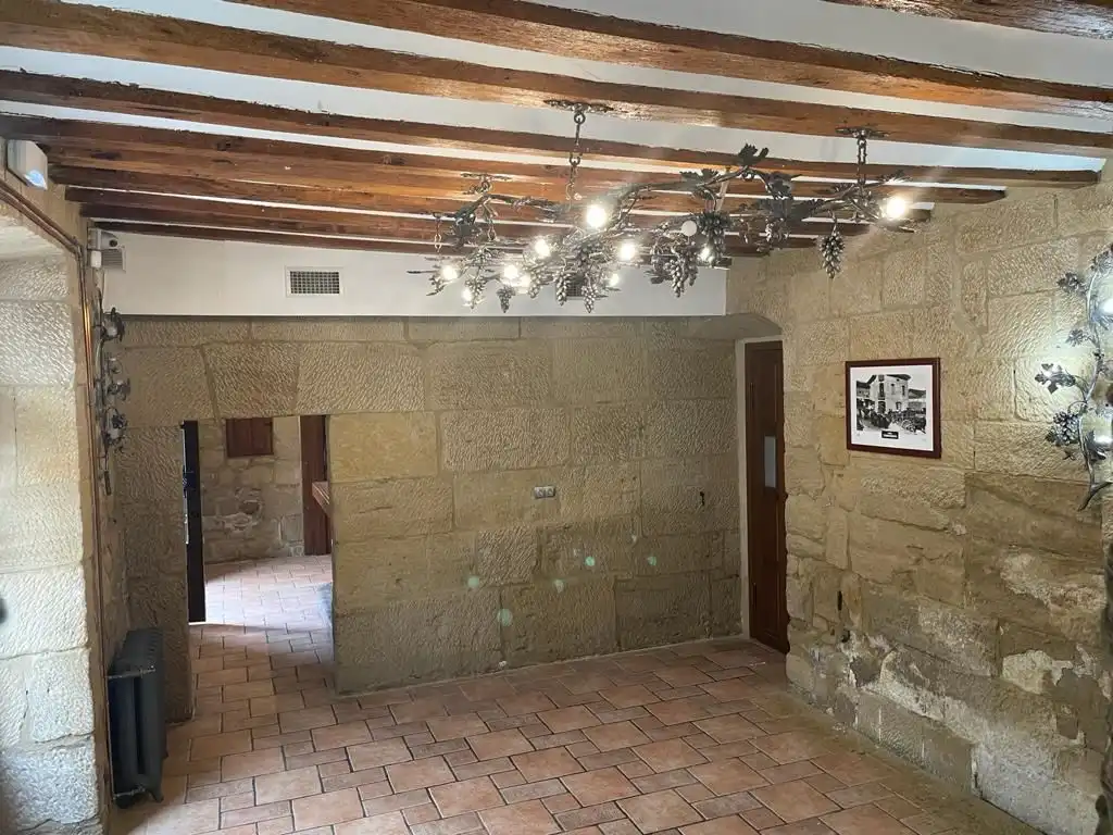 Country house zum Verkauf in Calle Mayor, Castañares de Rioja