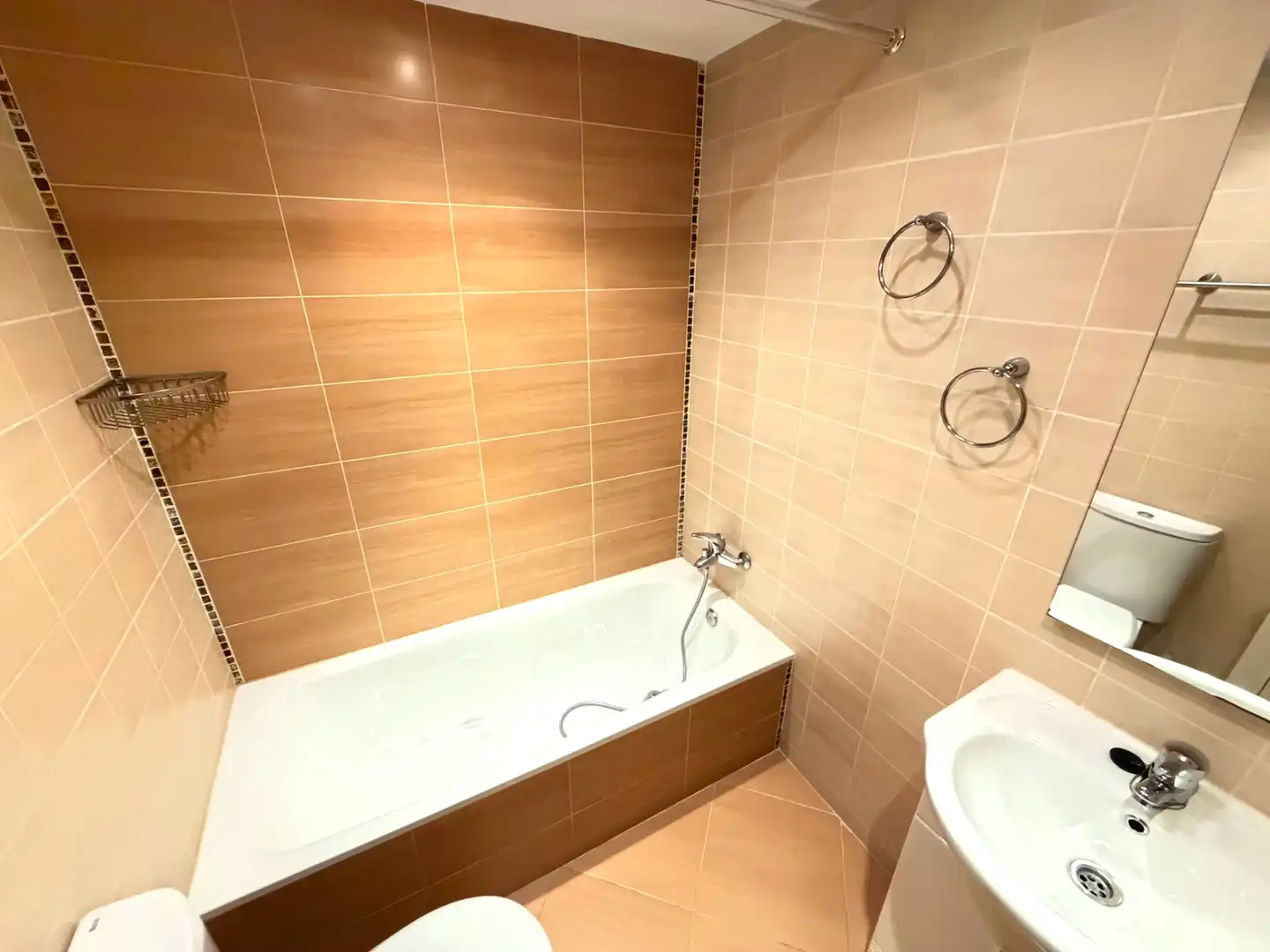 Baño de Piso en venta en Alovera con Calefacción y Balcón