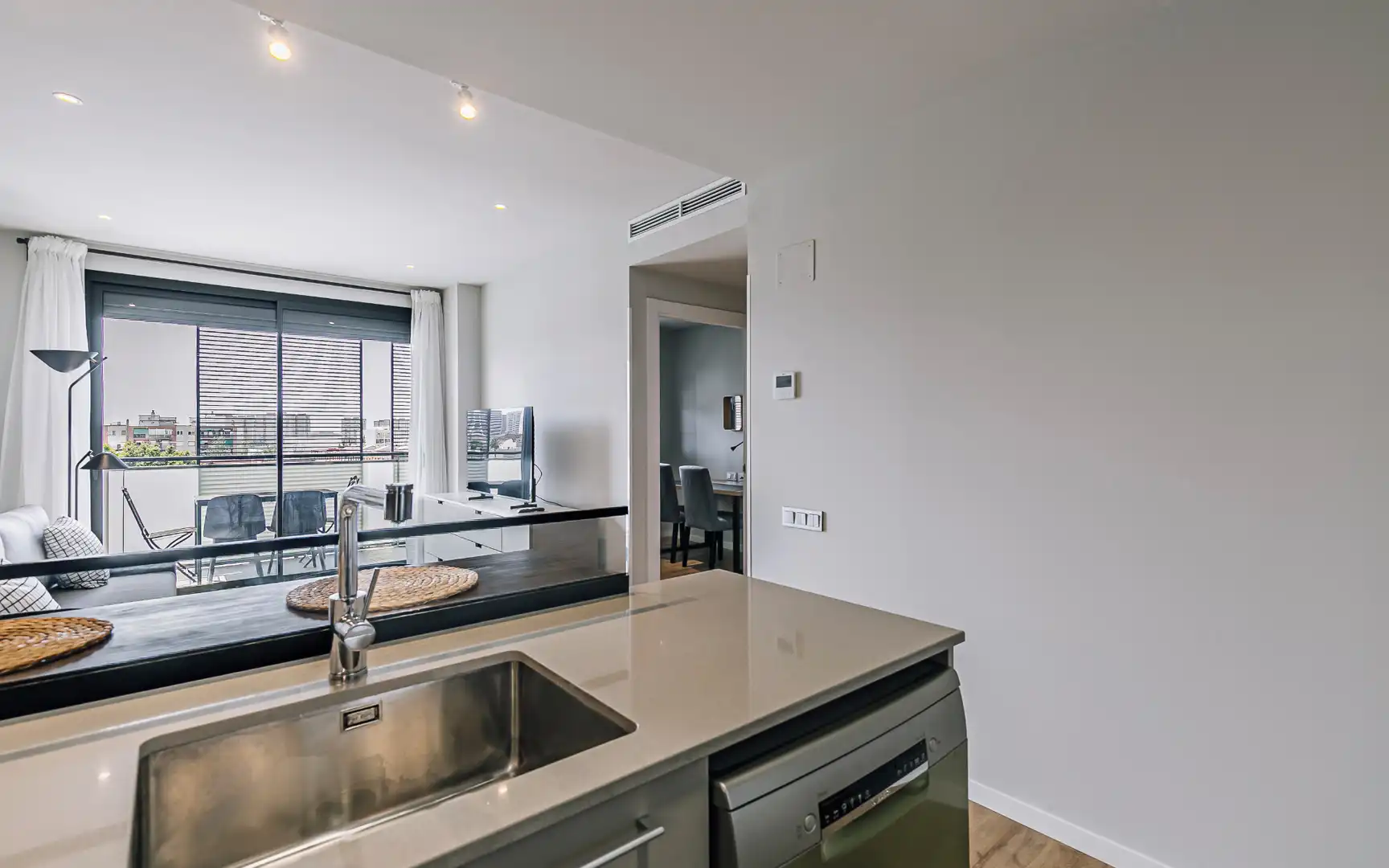 Cocina de Piso en venta en L'Hospitalet de Llobregat con Aire acondicionado, Calefacción y Trastero