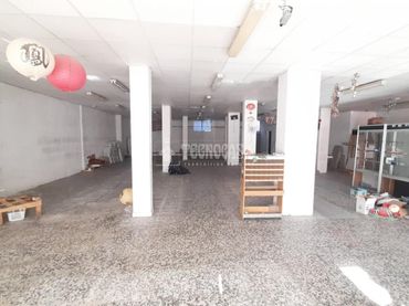 Locale commerciale in affitto a Zona Centro - Ayuntamiento