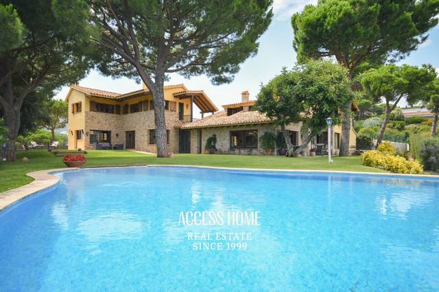 Casa-chalet en Alquiler en Canafort - El Puntó