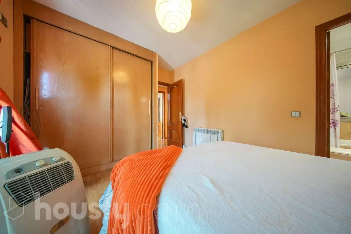 Flat for sale in Cine, Campamento