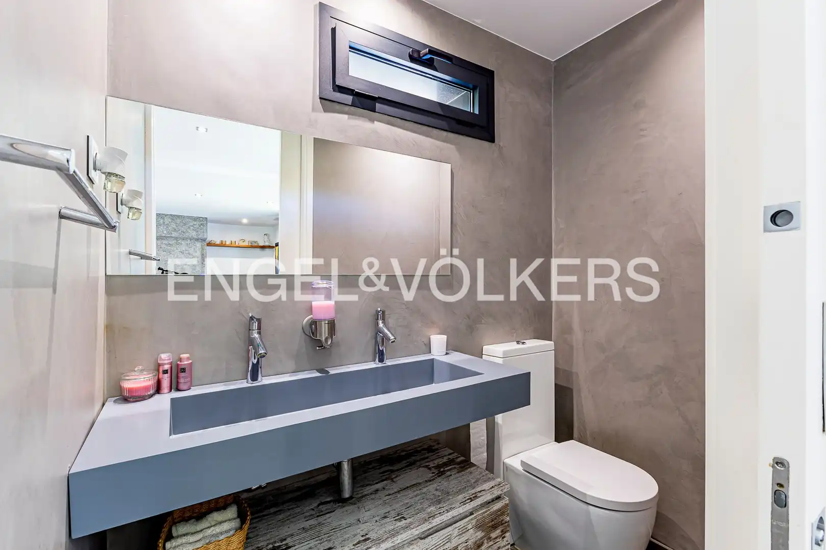 Bathroom of Houses for rent in Castelldefels  with Air Conditioner, Heating and Private garden