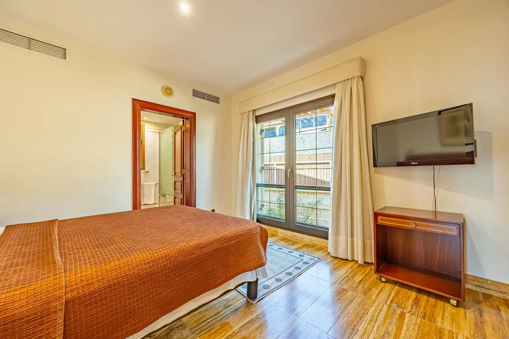 Dormitori de Casa o xalet en venda en San Bartolomé de Tirajana amb Aire condicionat, Jardí privat i Terrassa