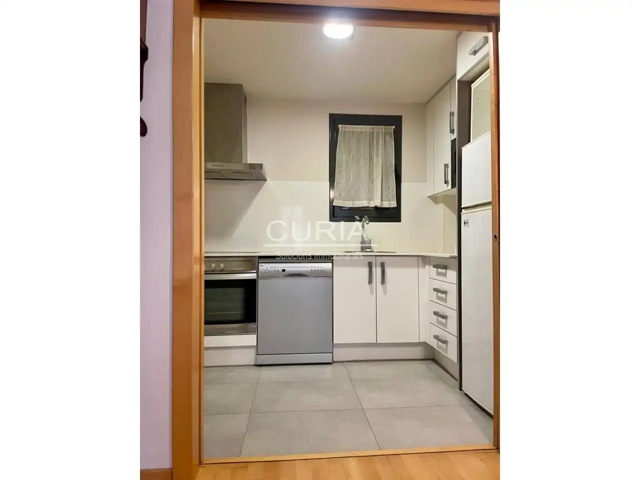 Apartament amb terrassa de lloguer a Instituts - Universitat, imagen 5