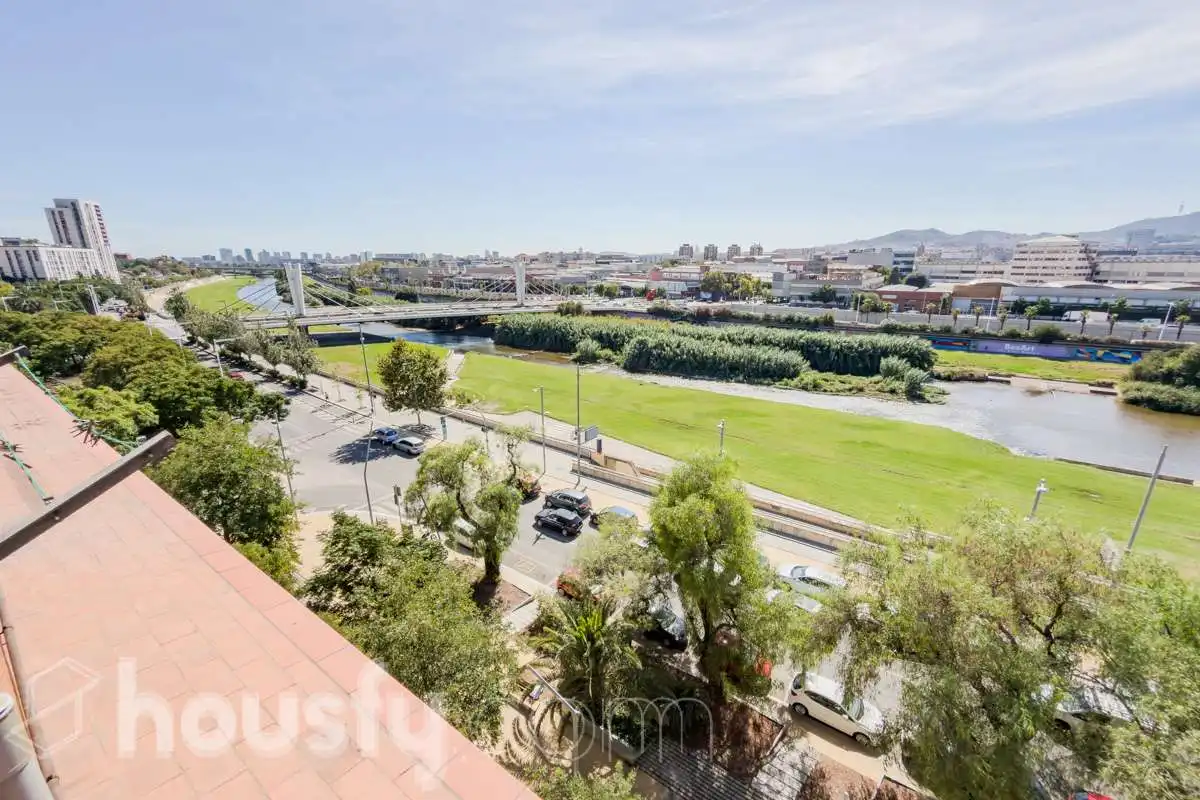 Piso con terraza en venta en Passeig de la Salzereda ., imagen 3