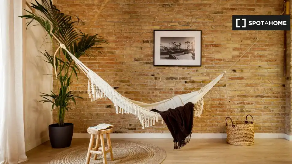 Room in Sant Gervasi- Galvany
