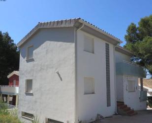 Vista exterior de Casa o xalet en venda en Benicasim / Benicàssim amb Alarma