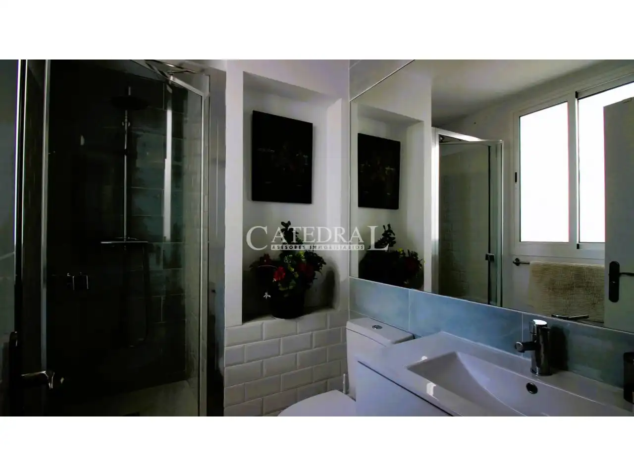Badezimmer von Wohnung zum Verkauf in Sevilla mit Klimaanlage, Heizung und Parkett