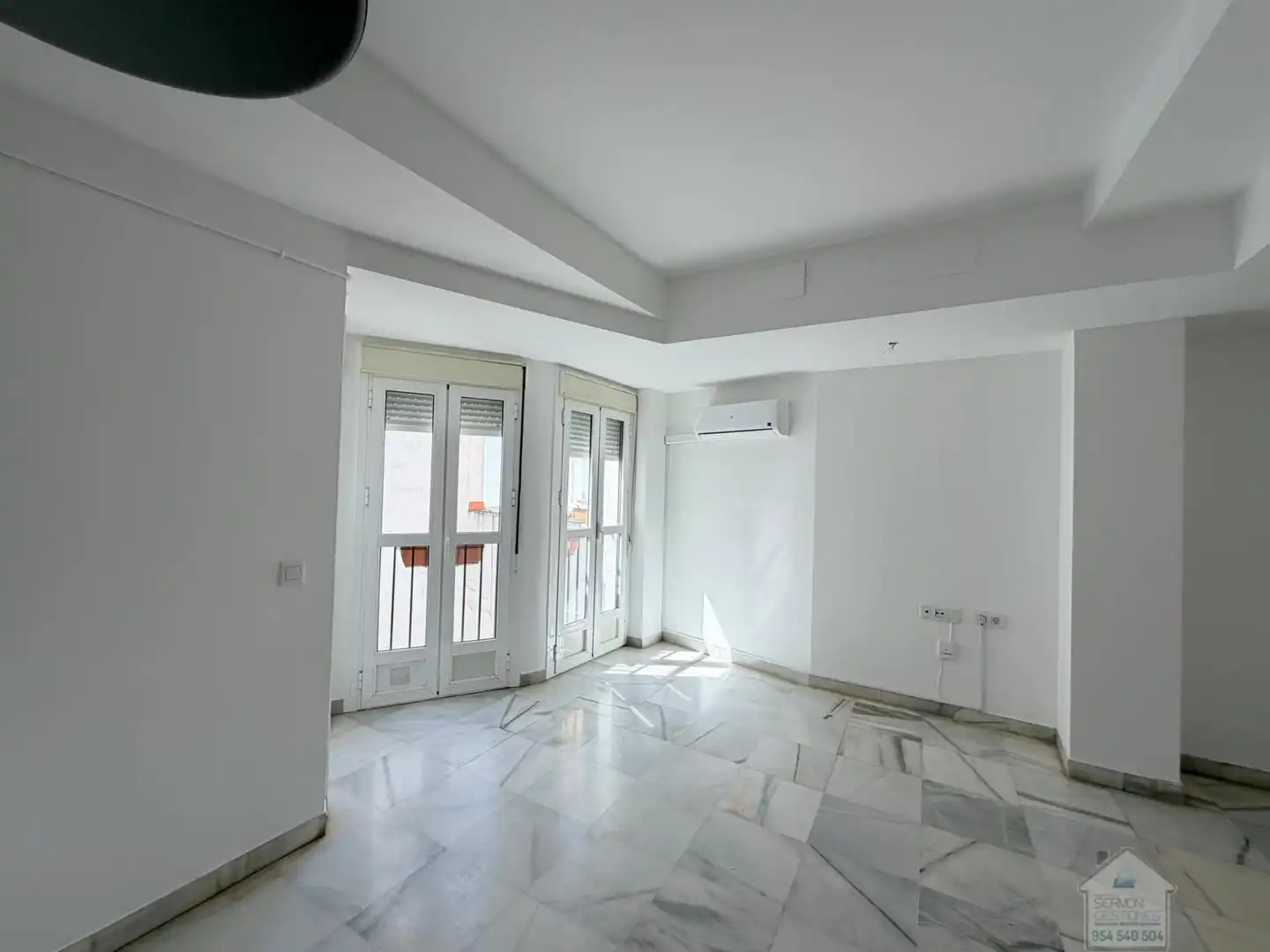 Apartament amb terrassa de lloguer a Casco Antiguo, imagen 7