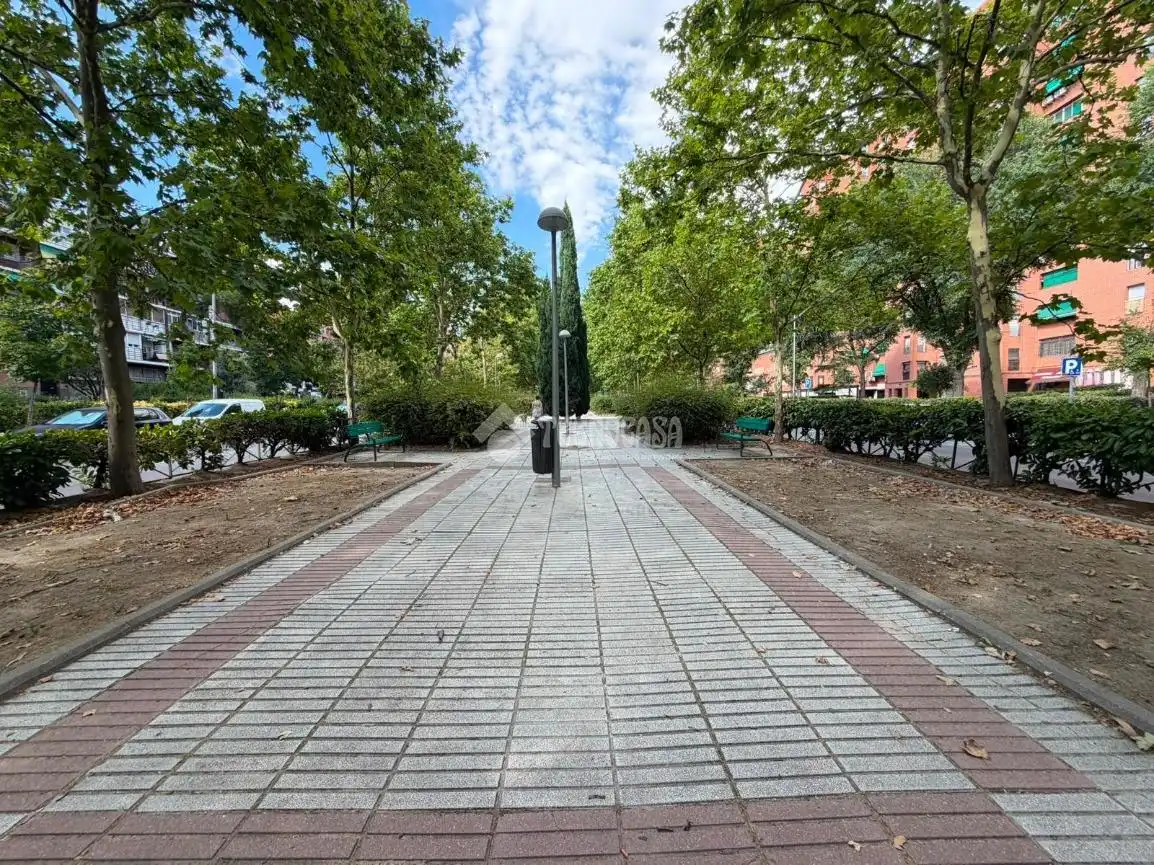 Vista exterior de Pis en venda en Madrid