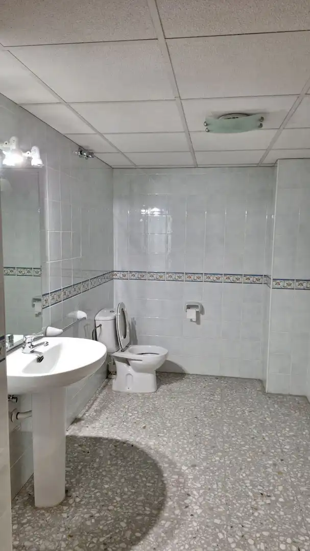 Baño de Oficina en venta en Oliva con Aire acondicionado, Calefacción y Terraza