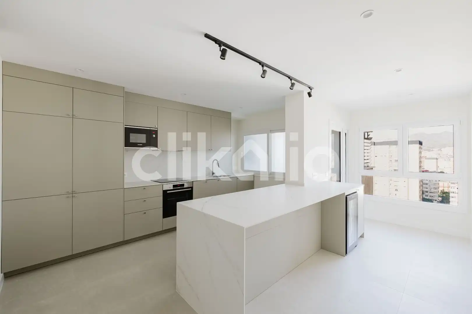 Kitchen of Flat for sale in Málaga  with Air Conditioner, Terrace and Storage room
