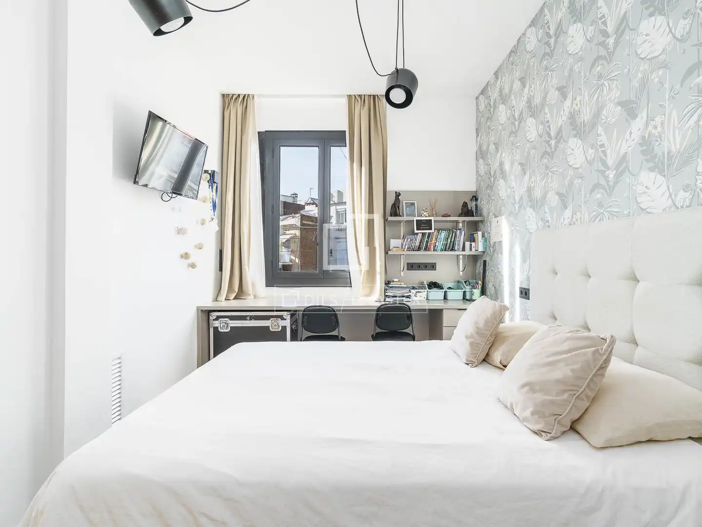 Schlafzimmer von Wohnung zum Verkauf in Barcelona mit Klimaanlage, Terrasse und Balkon