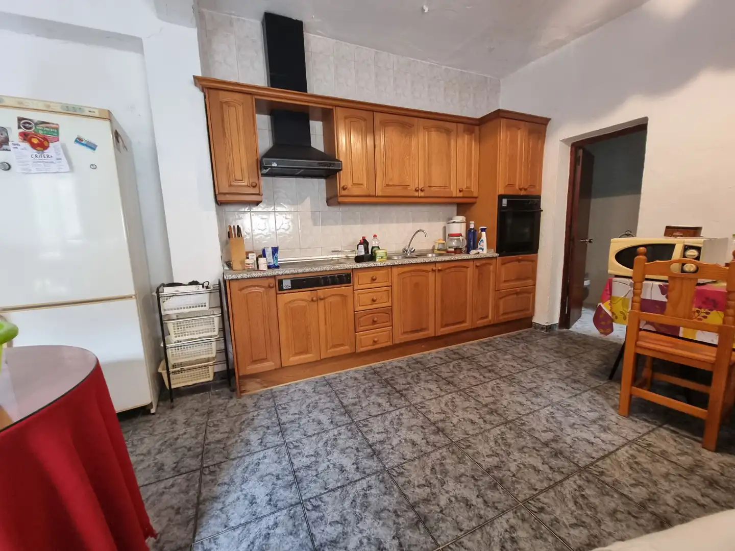 Cuina de Casa o xalet en venda en Almería amb Jardí privat, Terrassa i Moblat