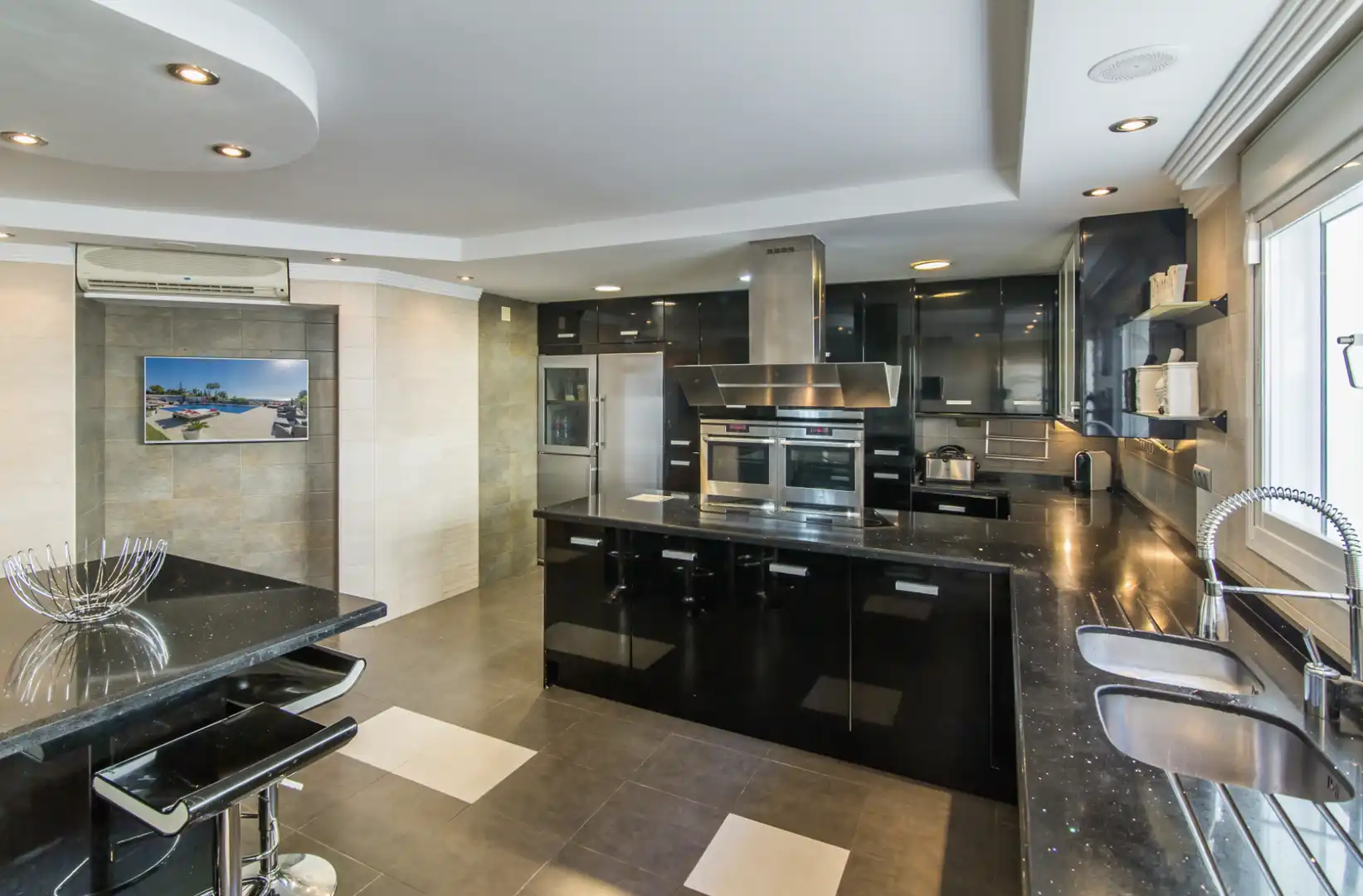 Chalet con piscina en venta en Elviria - Cabopino, imagen 10