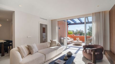 Foto 2 de Dúplex en venta en Los Naranjos, Marbella