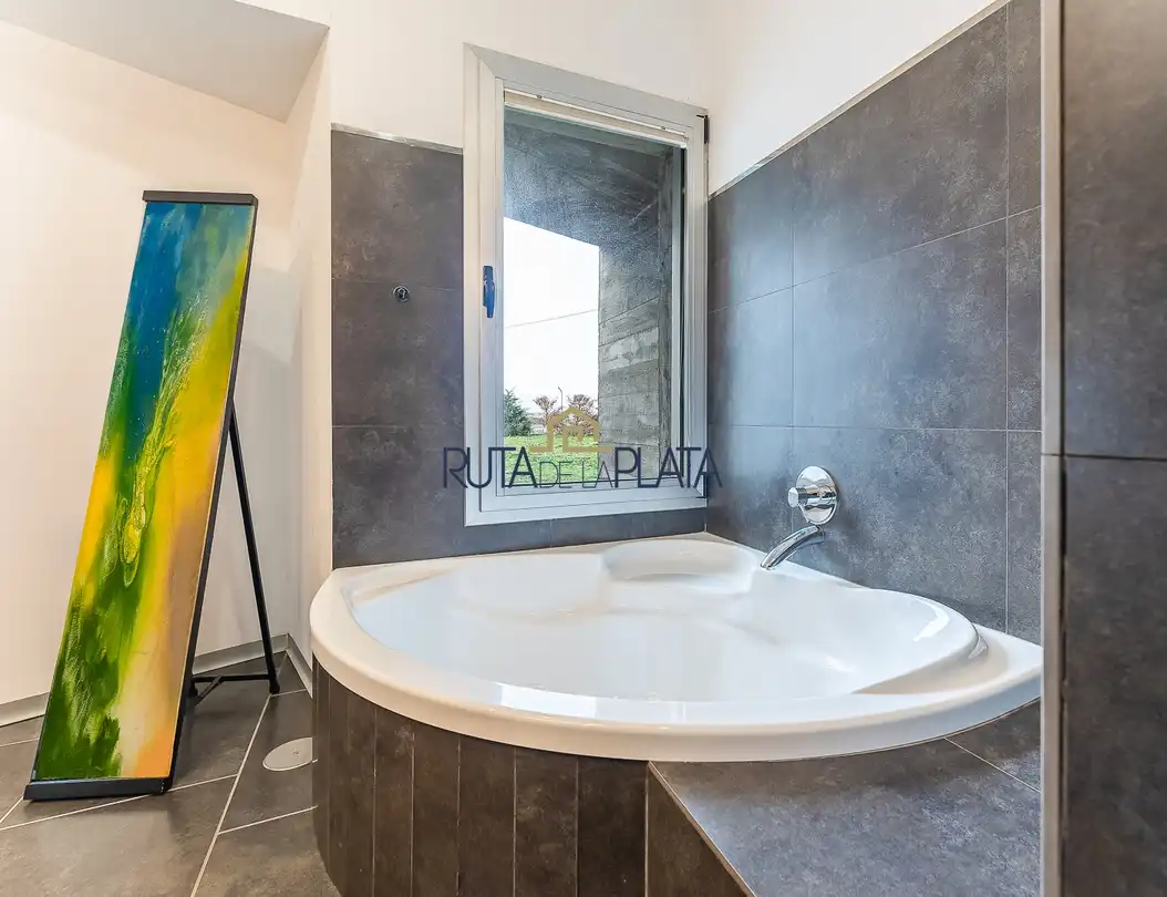 Baño de Casa o chalet en venta en Zamora Capital  con Calefacción, Jardín privado y Piscina