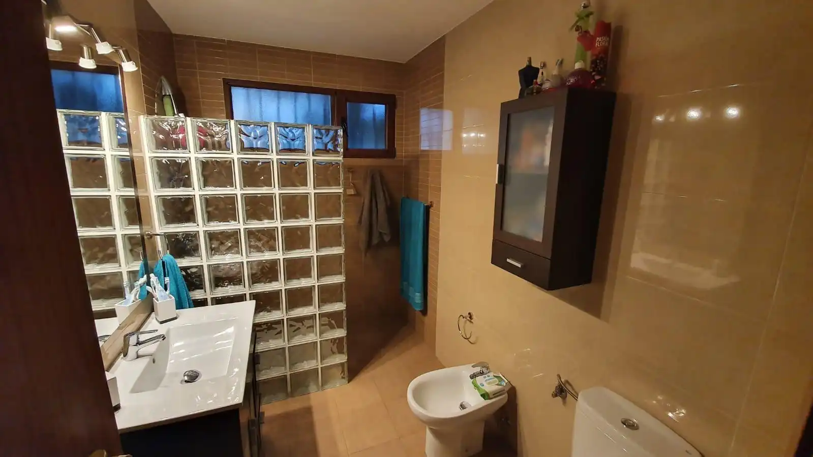 Baño de Casa o chalet en venta en Aldea del Fresno con Aire acondicionado y Piscina