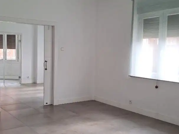 Dormitori de Oficina de lloguer en Madrid amb Aire condicionat, Calefacció i Terrassa