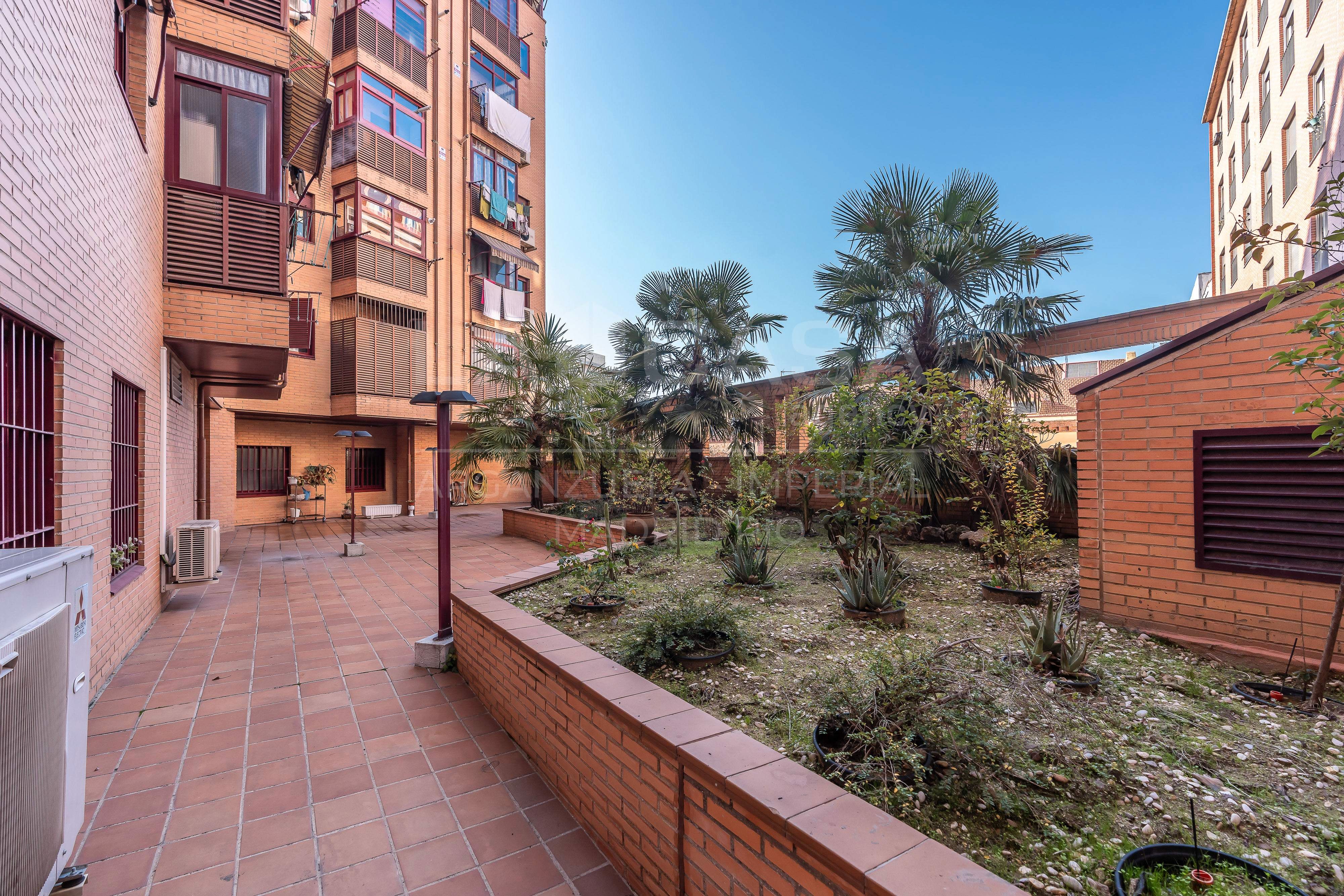Garden of Flat for sale in  Madrid Capital  with Heating, Terrace and Balcony