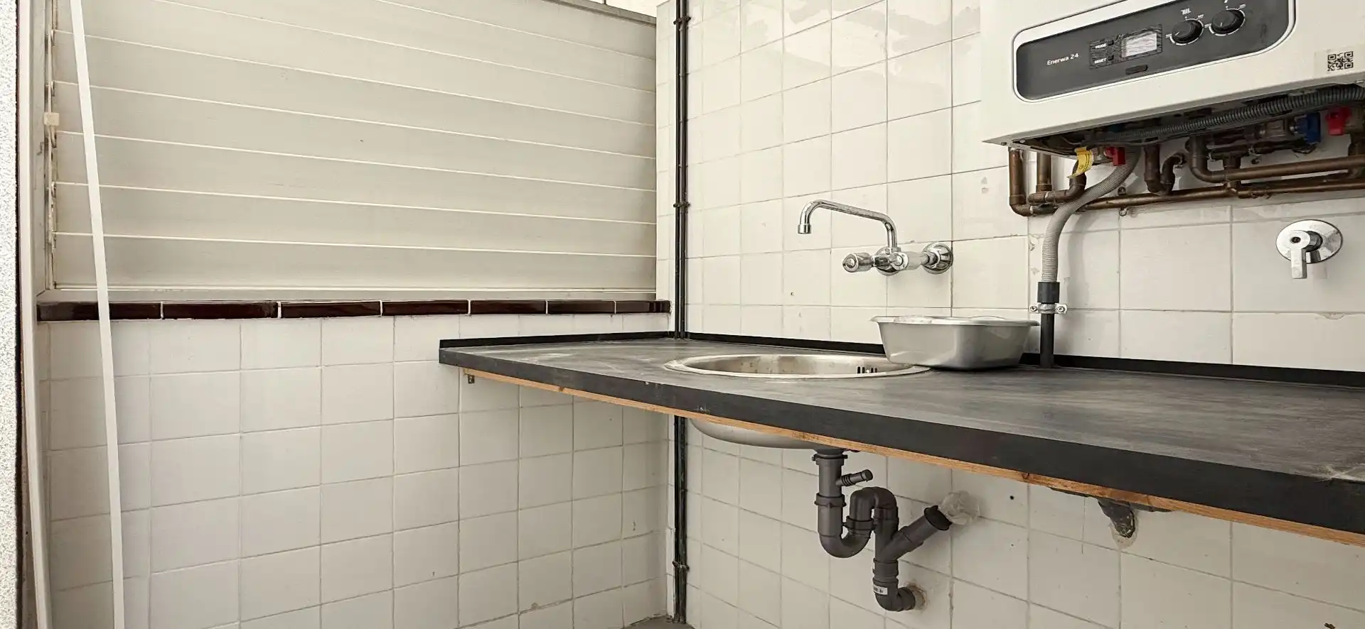 Badezimmer von Einfamilien-Reihenhaus zum Verkauf in Sant Boi de Llobregat mit Klimaanlage und Heizung
