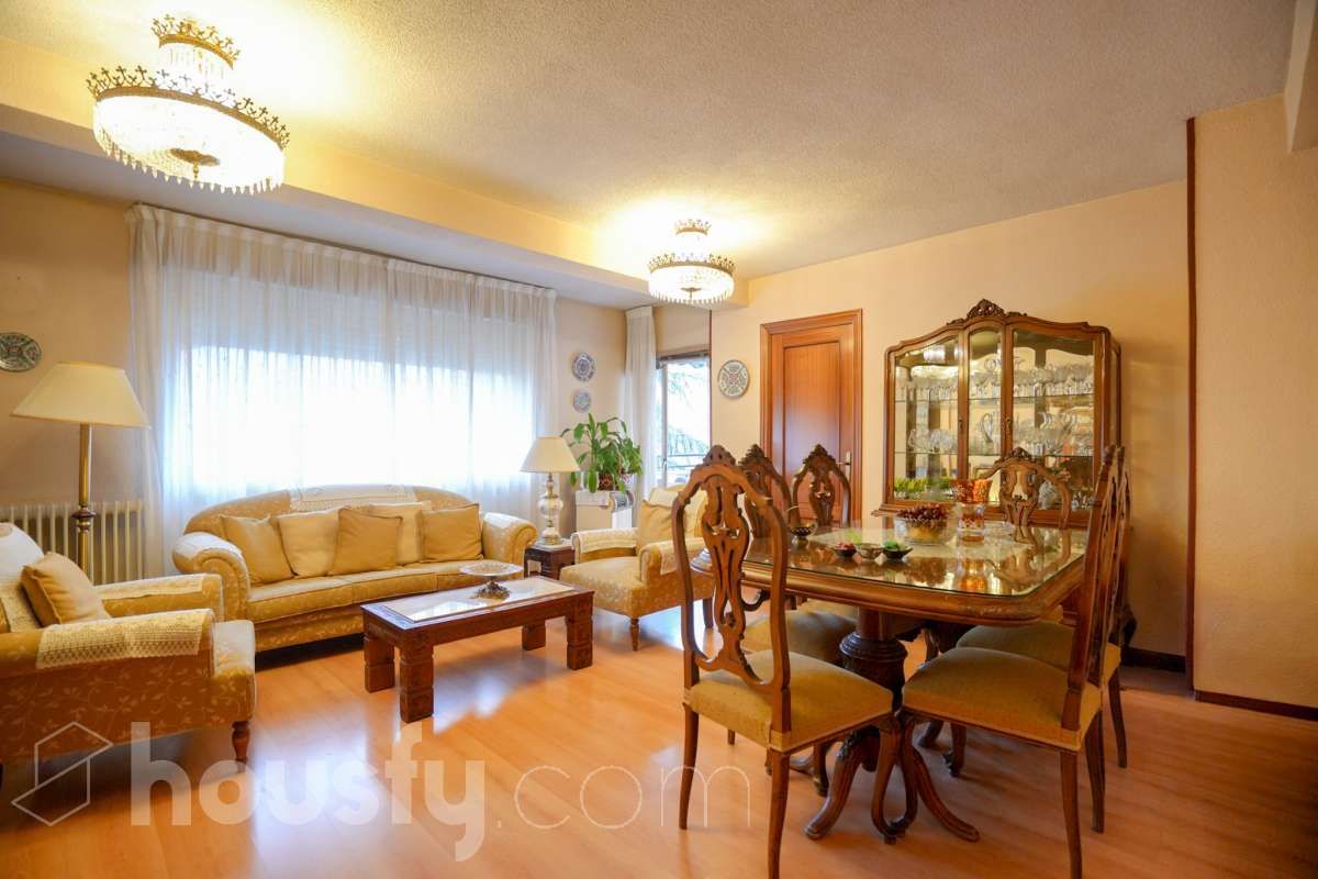 Living room of Flat for sale in  Madrid Capital  with Heating, Terrace and Storage room