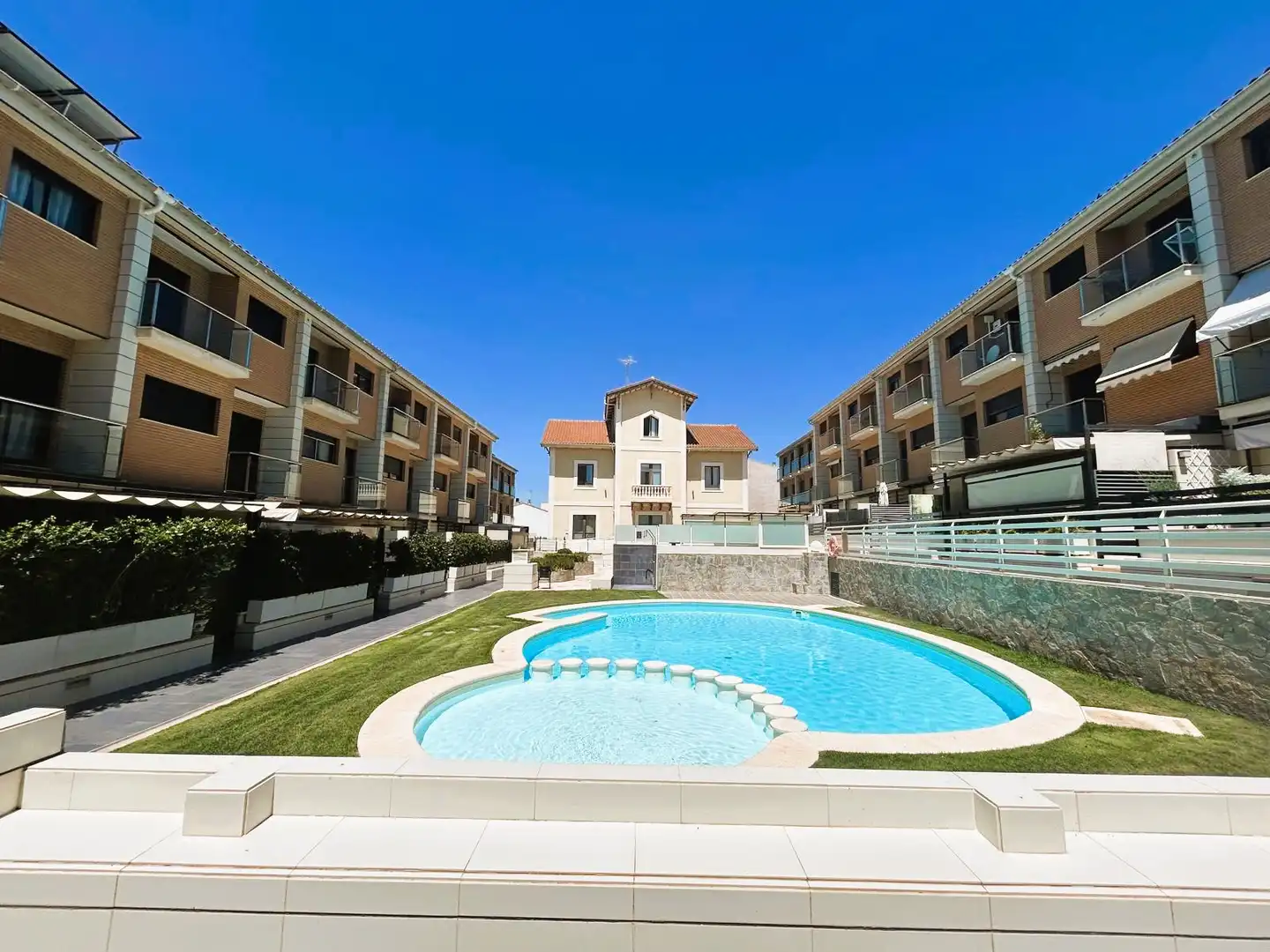 Adossat amb piscina en venda a Camino Viejo De Paterna