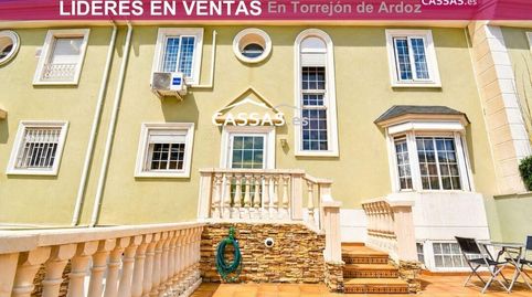 Foto 3 de Casa adosada en venda a Calle Antonio Solis , Parque Cataluña, Torrejón de Ardoz