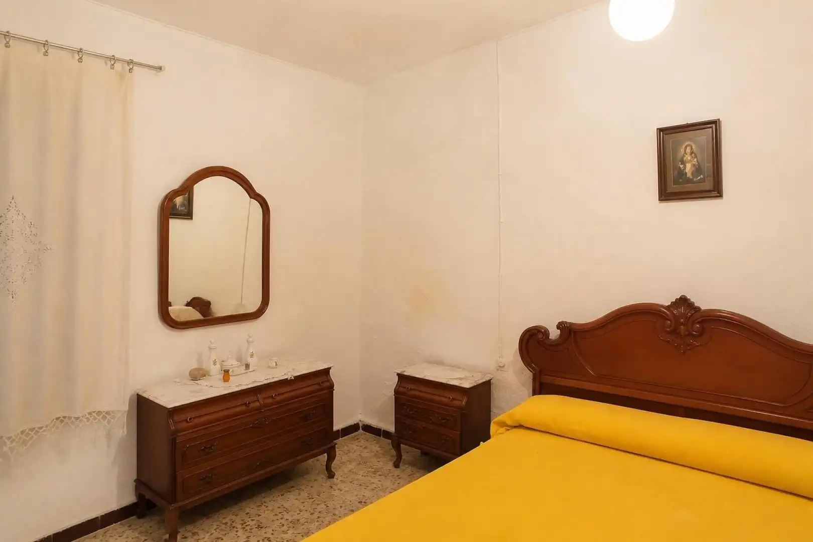 Habitación de Casa adosada en venta en Táliga, Badajoz