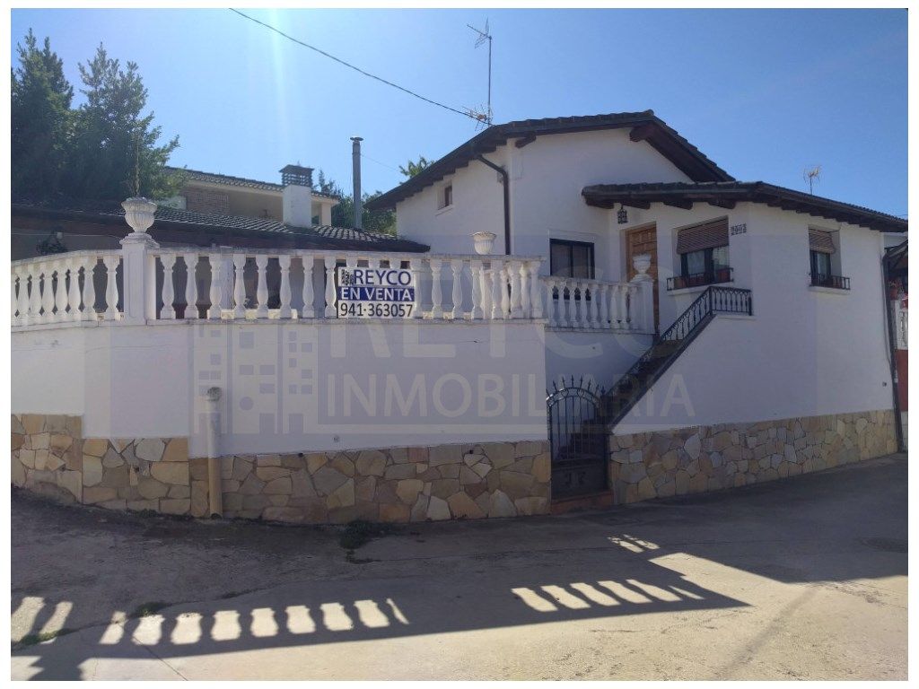 Exterior view of House or chalet for sale in Villaverde de Rioja  with Private garden and Balcony