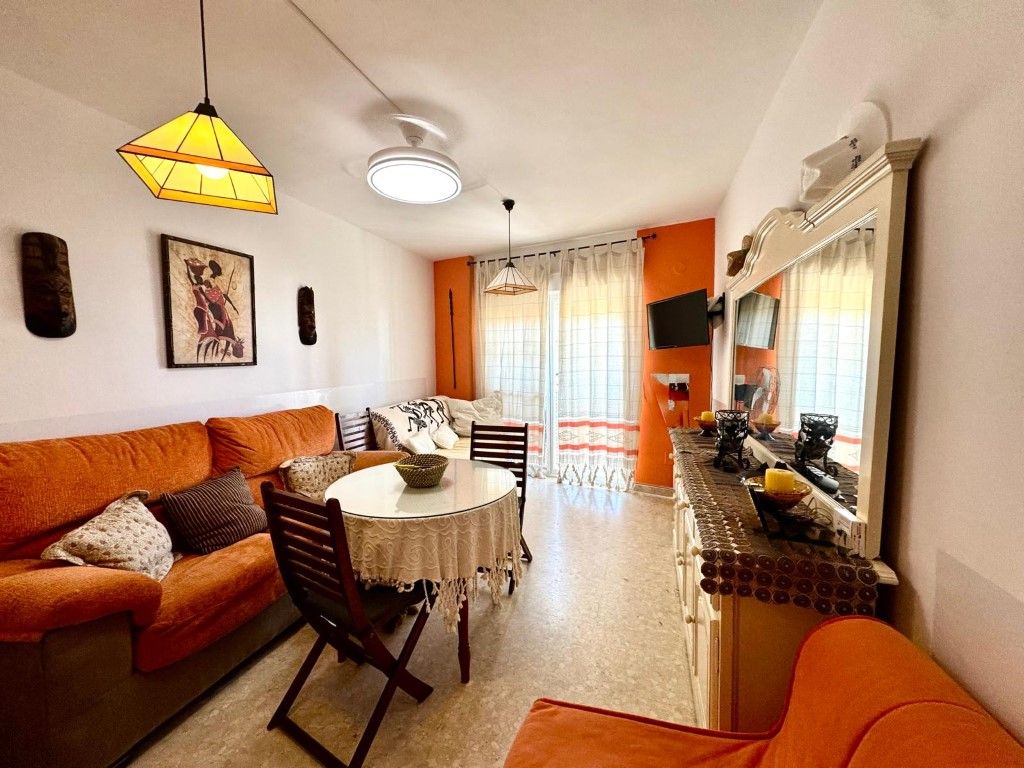 Sala d'estar de Pis en venda en Torrox amb Terrassa i Moblat