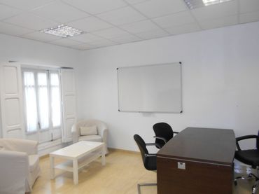 Büro mit Aufzug zur Miete in Sur