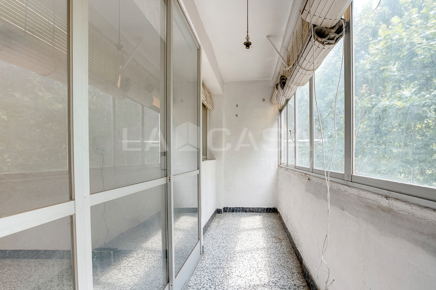 Piso en venta en  Barcelona Capital con Balcón