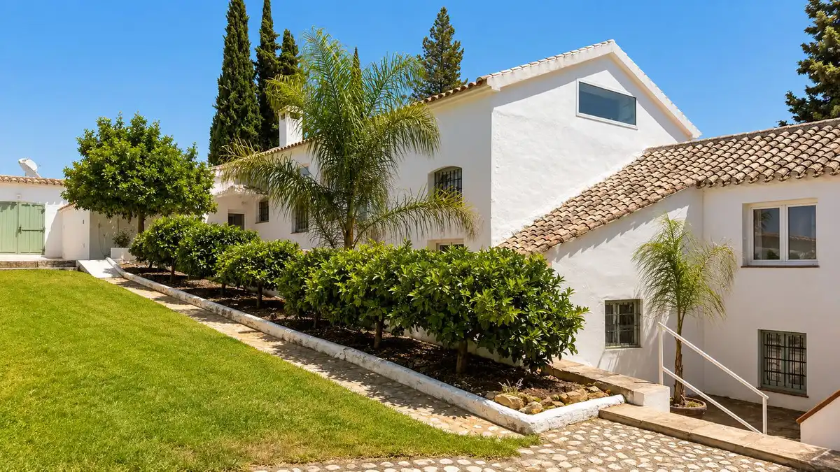 Casa rústica amb piscina en venda a Villanueva del Rosario, imagen 3