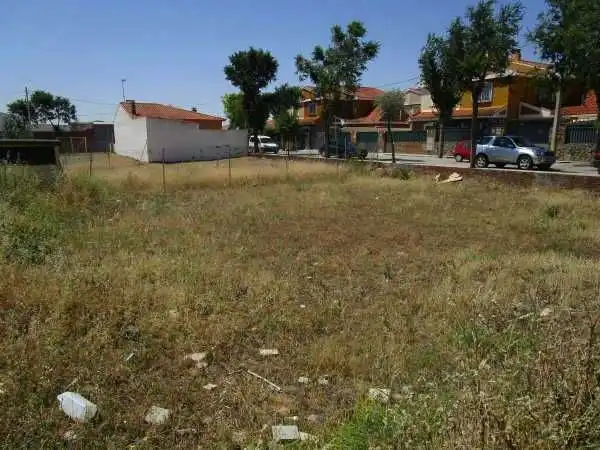 Residencial en venta en Calle Turina, Dosbarrios