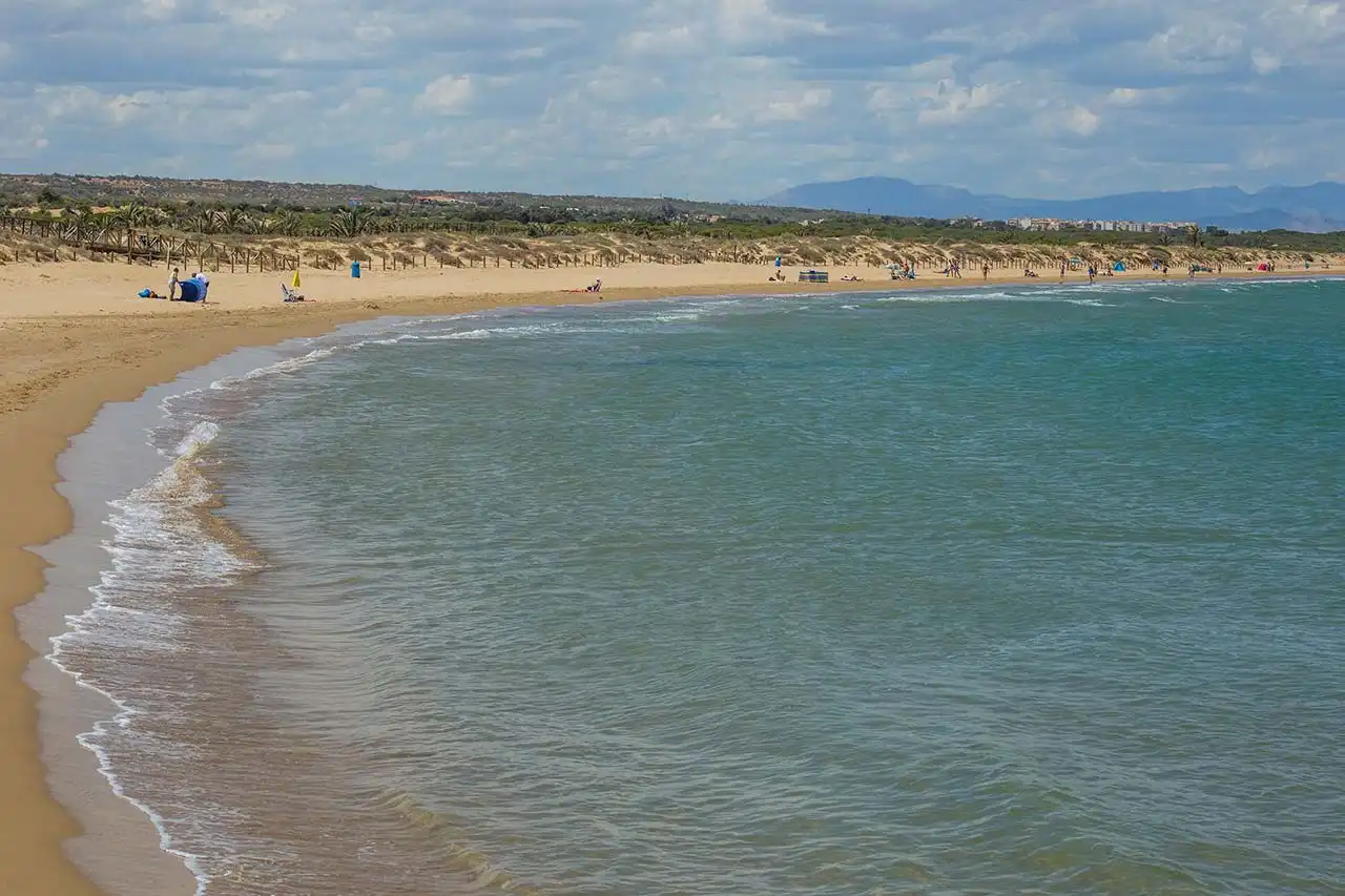 Vista exterior de Àtic en venda en Elche / Elx amb Terrassa, Traster i Piscina comunitària