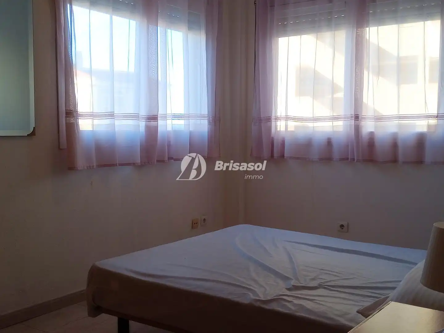Habitación de Apartamento en venta en Mont-roig del Camp con Balcón y Piscina comunitaria
