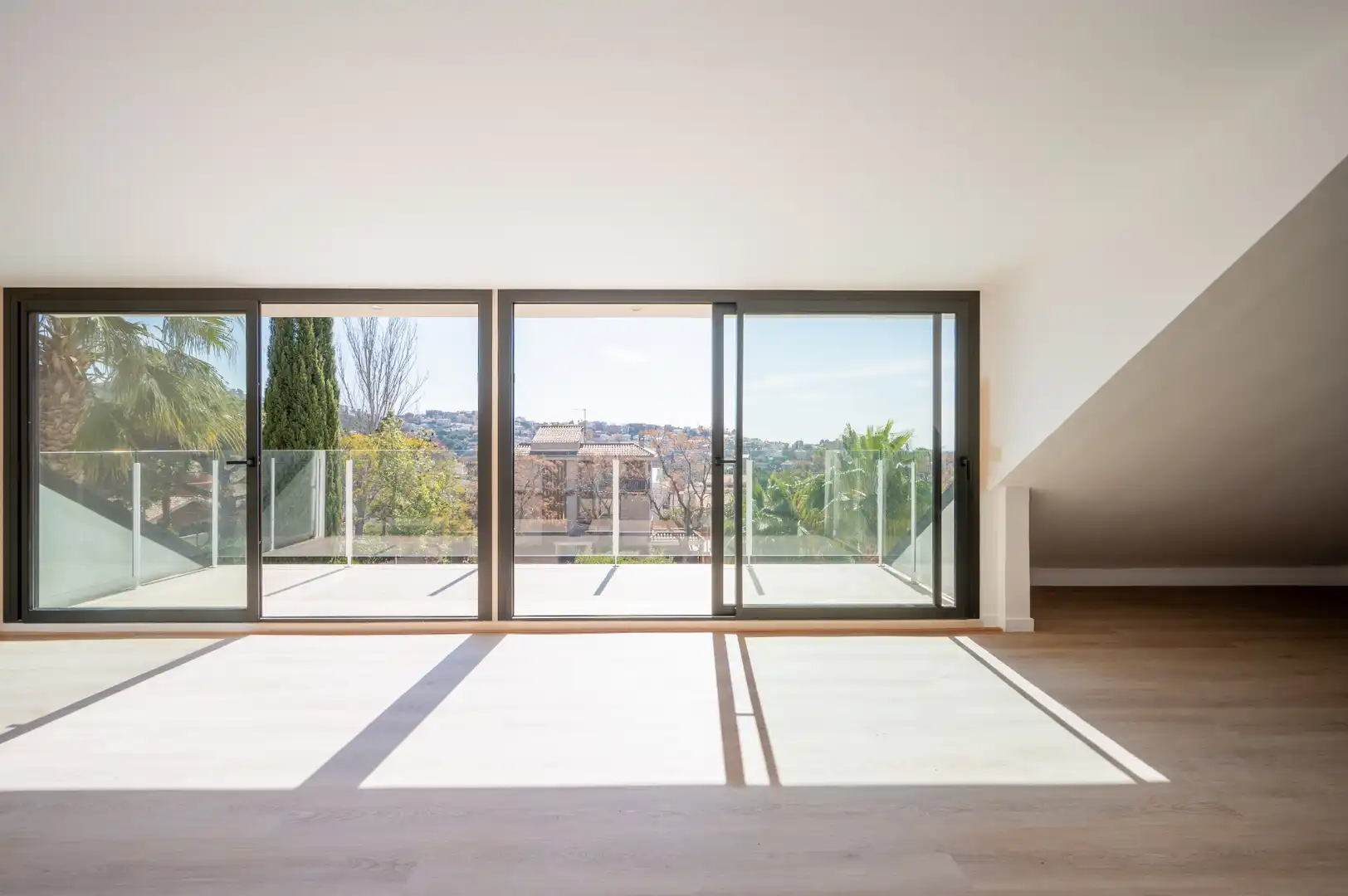 Terrassa de Casa o xalet en venda en Sant Just Desvern amb Aire condicionat, Calefacció i Jardí privat