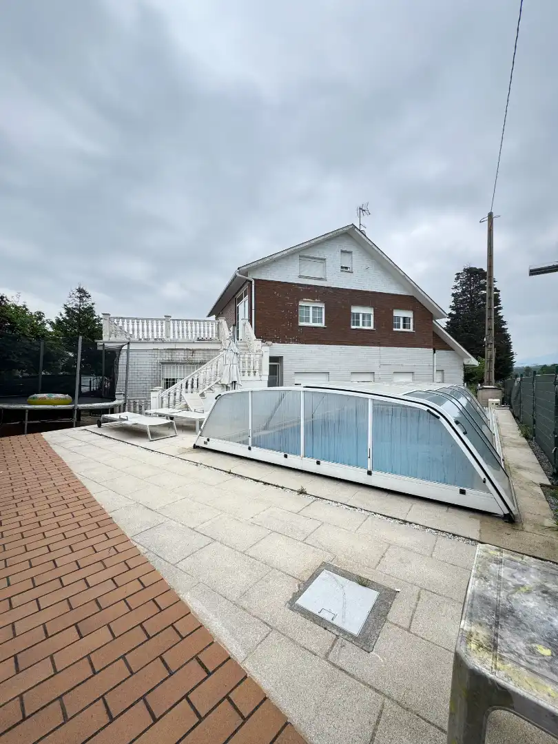 Piscina de Casa o xalet en venda en Castrillón amb Calefacció, Jardí privat i Parquet