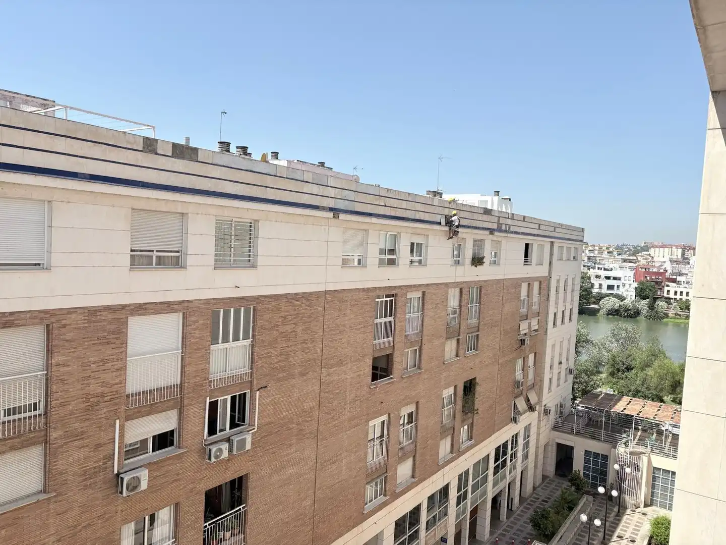 Vista exterior de Piso de alquiler en Sevilla con Aire acondicionado, Terraza y Trastero
