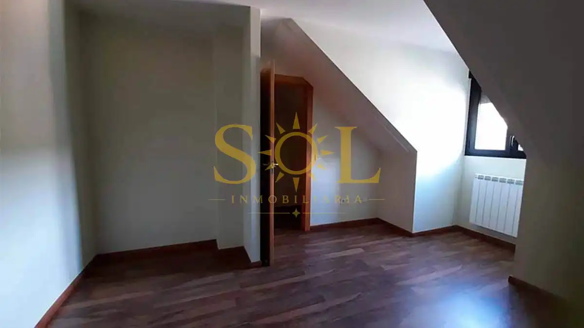 Dúplex en venta en Puebla de Lillo con Calefacción, Parquet y Terraza