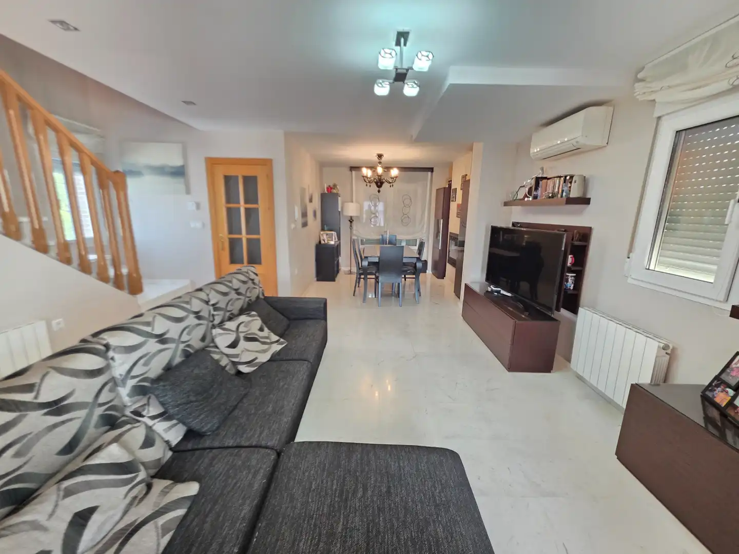 Sala d'estar de Casa o xalet en venda en Monachil amb Aire condicionat, Calefacció i Jardí privat