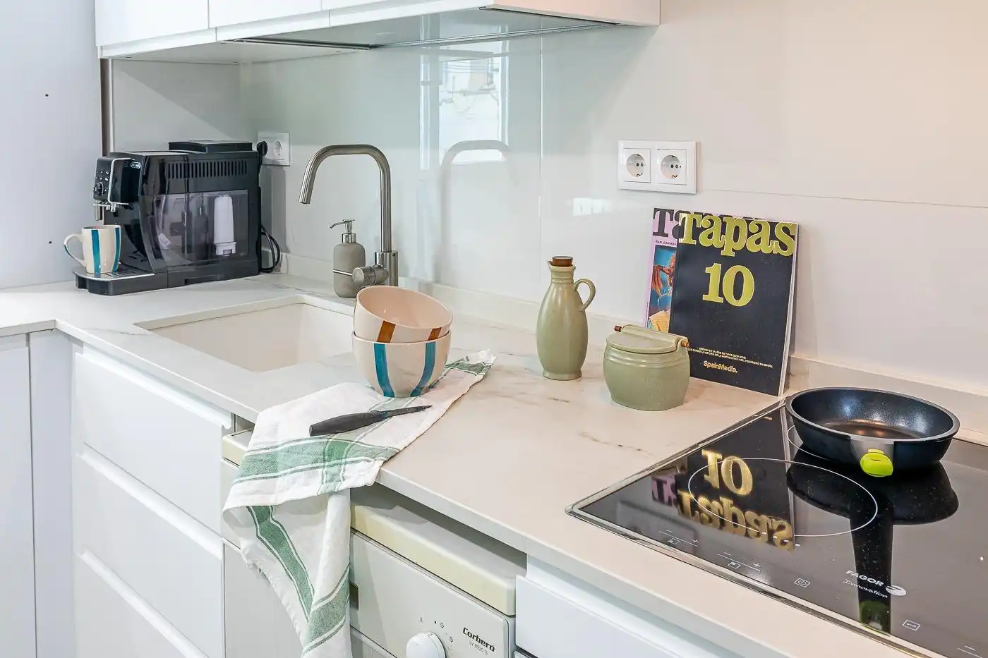 Flat with lift for sale in Calle MARQUES DE ZAFRA, imagen 9