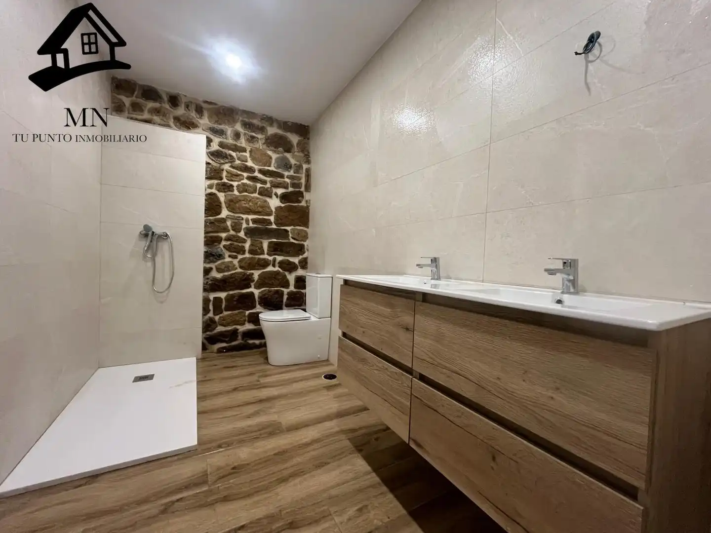 Bany de Finca rústica en venda en Villacarriedo amb Jardí privat