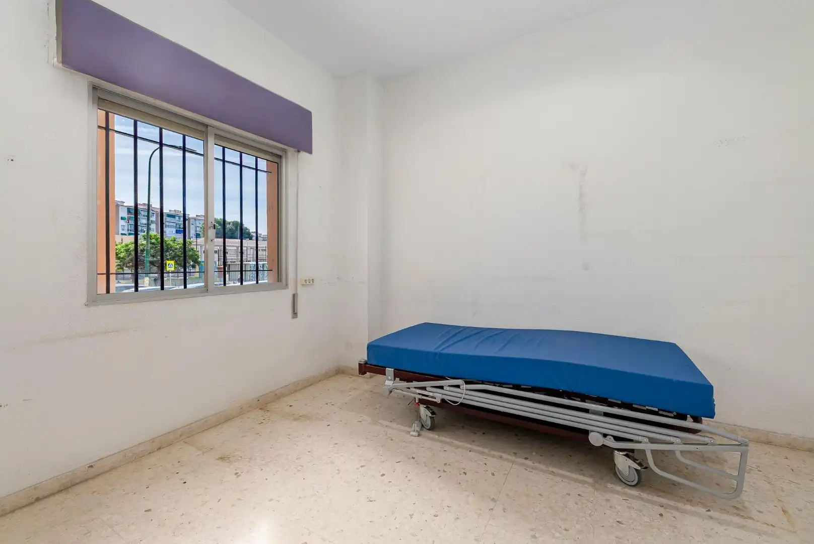 Dormitori de Planta baixa en venda en Málaga amb Jardí privat